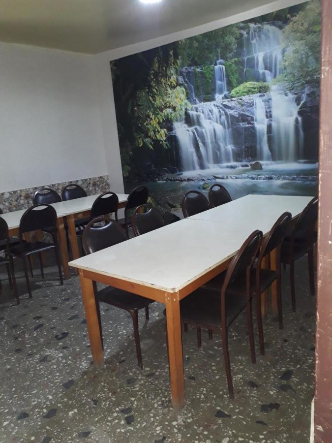 Hotel E U R O P E Kvareli Extérieur photo